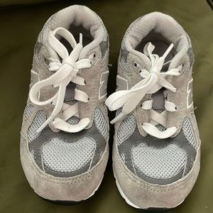 Size 9 new balance 990